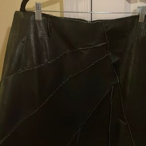 Black skirt faux leather type